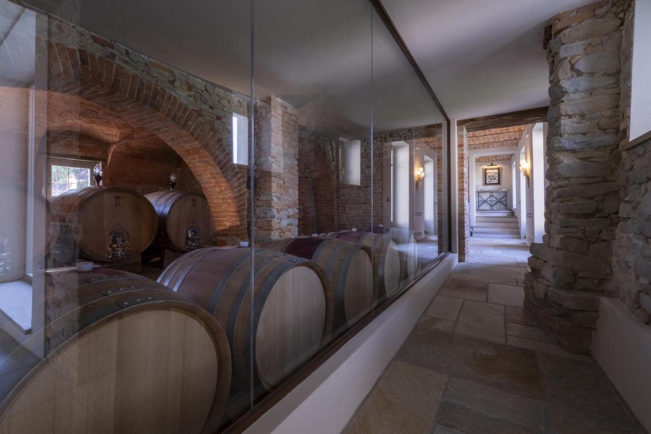 Tenuta Bussia - Wine Relais & Spa Monforte dʼAlba Exterior foto